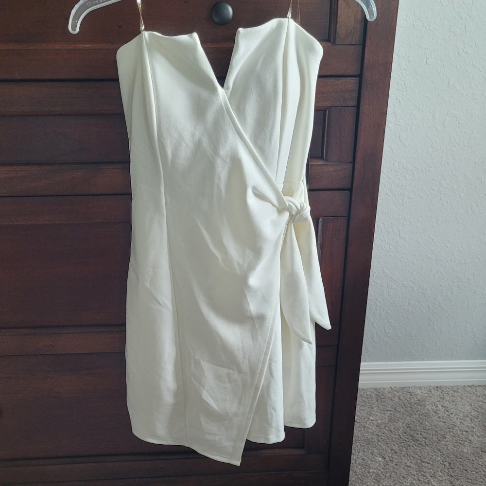 White dress, Sexy strapless Bodycon Wedding dress with bow sz L